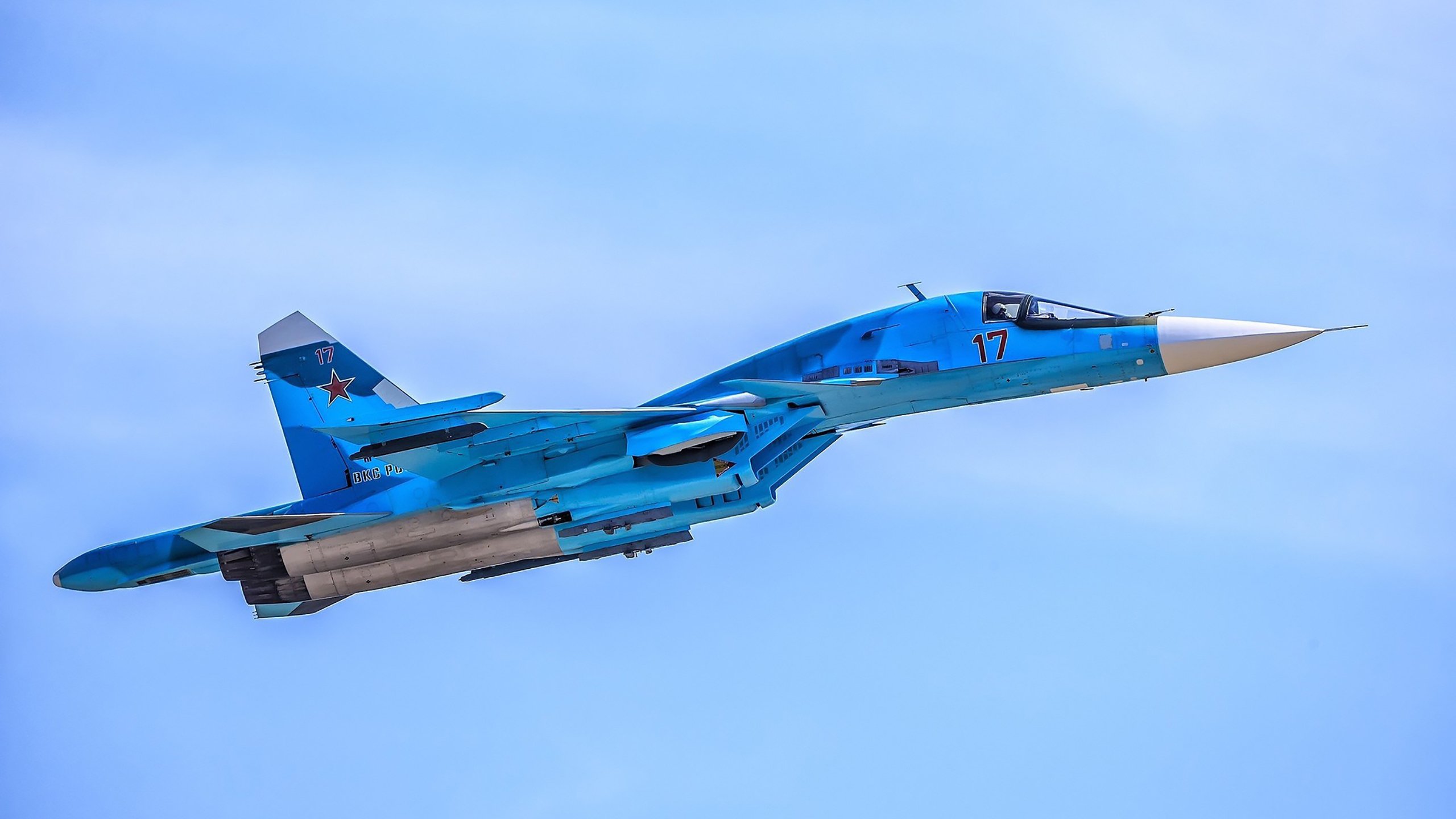 多国球队联合训练营推动多样化战术发展，创新不断涌现，国家队多球训练