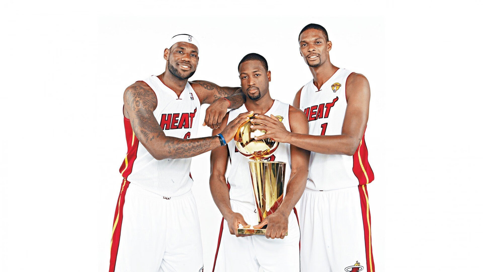 开云娱乐-欧冠淘汰赛抽签揭晓，拜仁再遇老对手巴黎，欧冠淘汰赛抽签结果